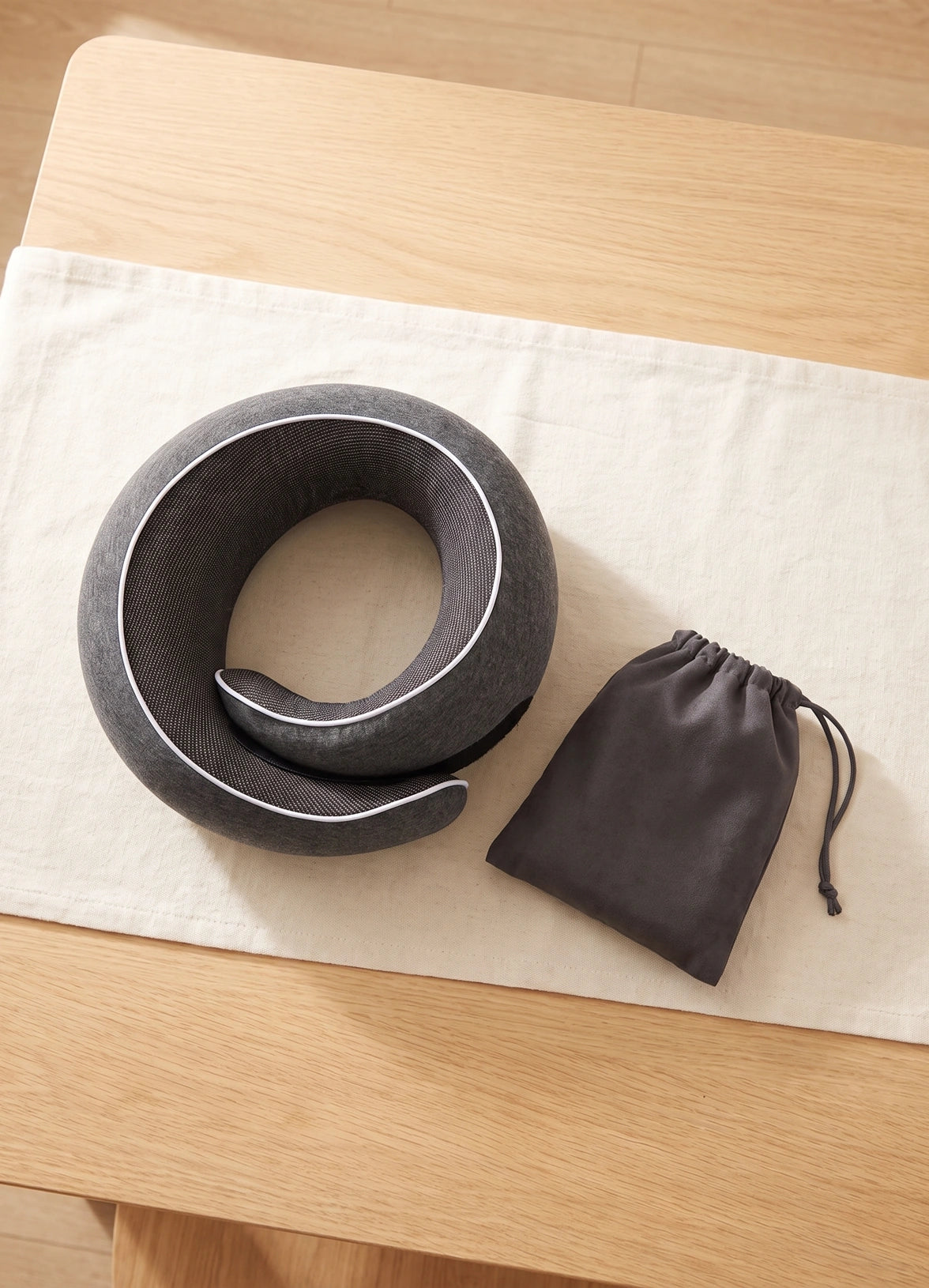 Coussin enroulé avec sac de transport